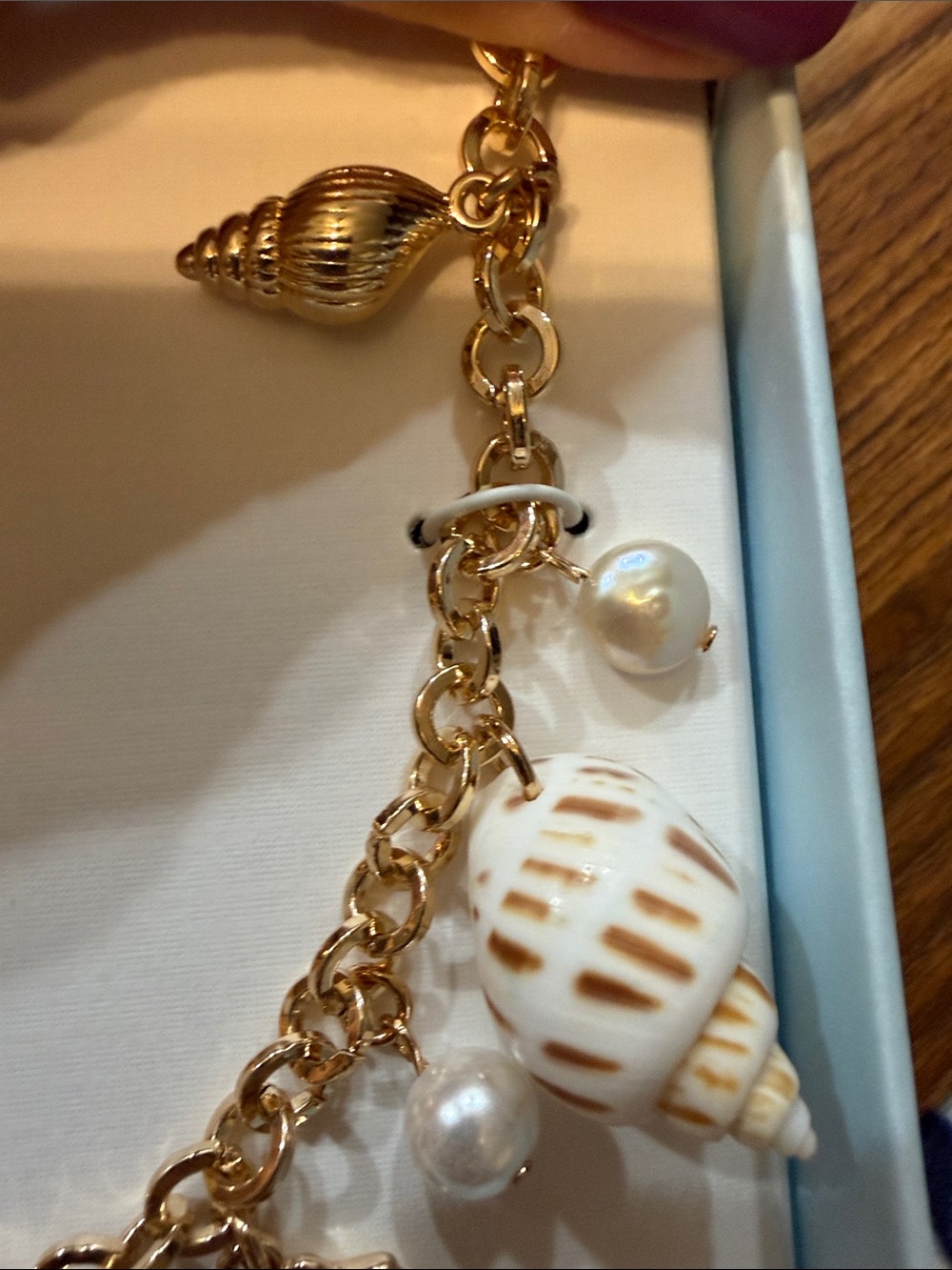 House of Harlow 1960 Gold Shell & Pearl Charm Necklace - Gold and White - Picture 4 of 6